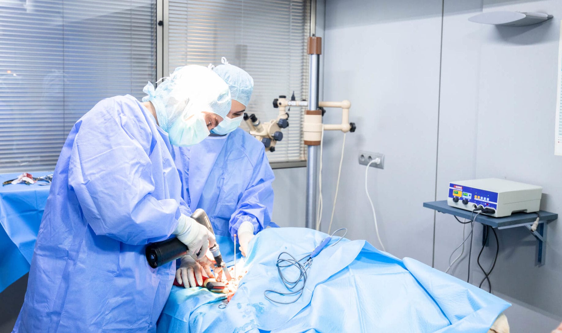 clinicaveteriariaelsllopscastelldefels-cirugia